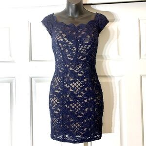 NWT Speechless subtle sparkle lace over nude lining bodycon dress, size 1